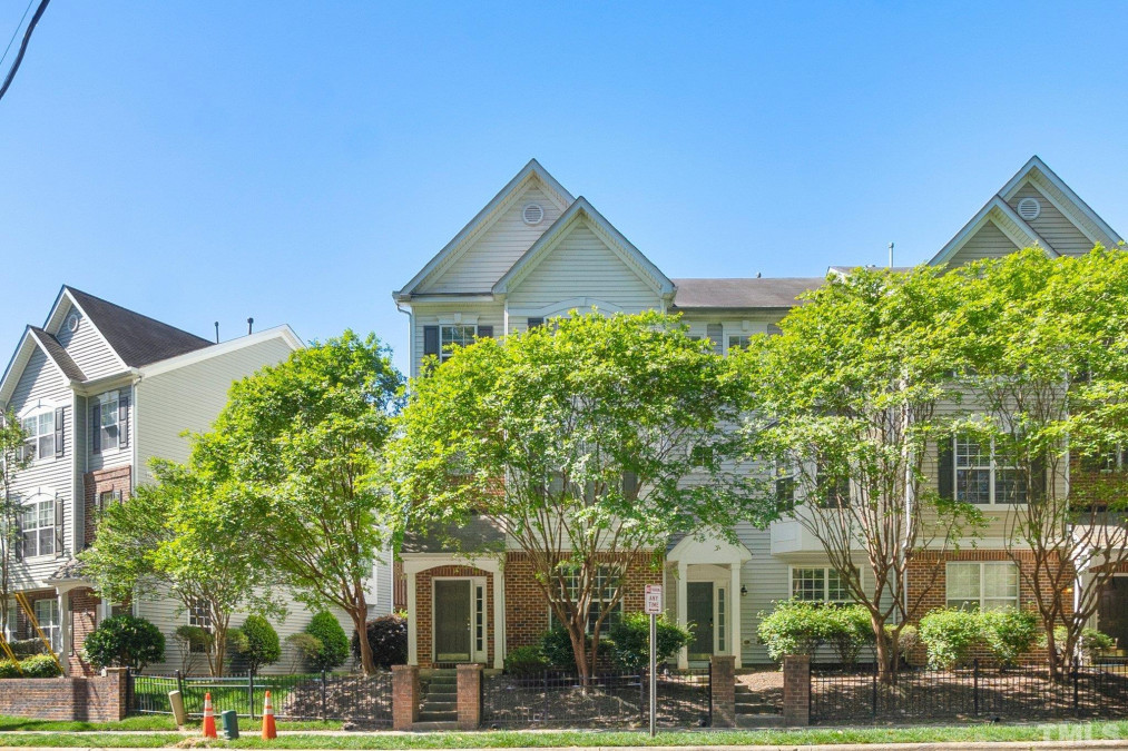 215 Dixon Ave, Cary, NC 27513 Raleigh Realty